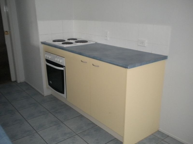 10b Phoenix Court, Churchill QLD 4305