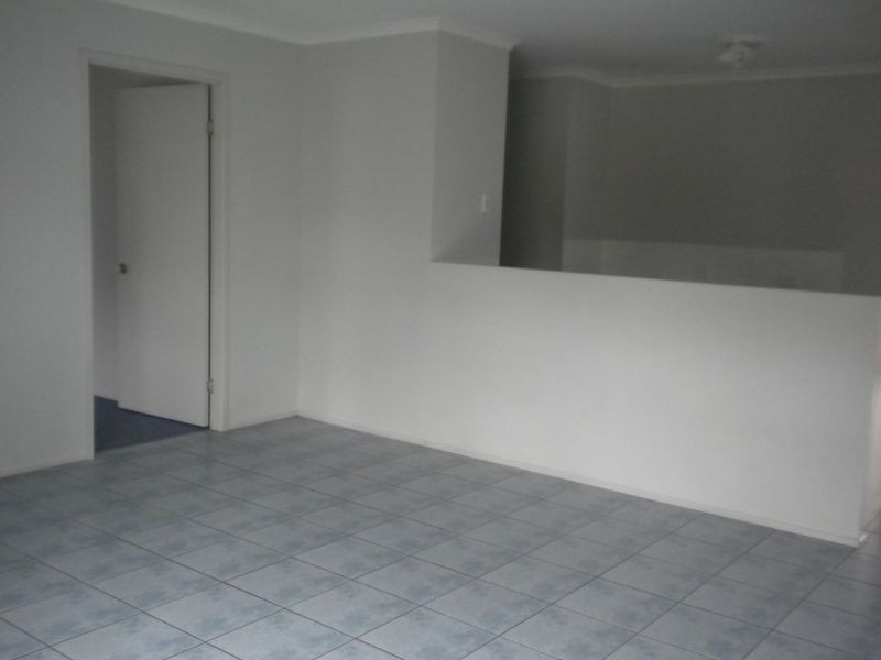 10b Phoenix Court, Churchill QLD 4305