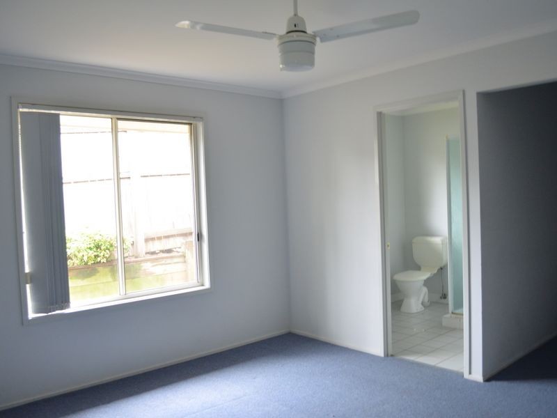 10b Phoenix Court, Churchill QLD 4305