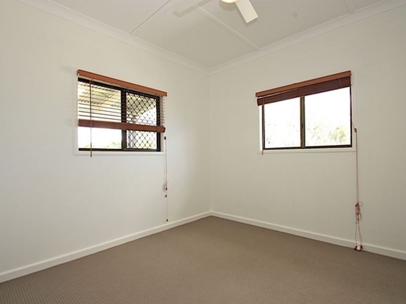 5 Orchard Street, Eastern Heights QLD 4305