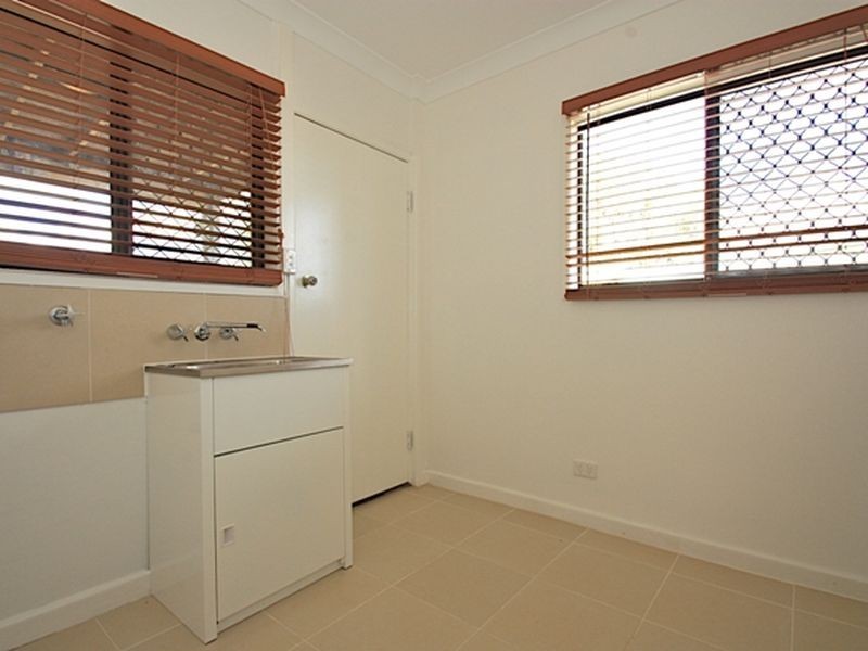 5 Orchard Street, Eastern Heights QLD 4305