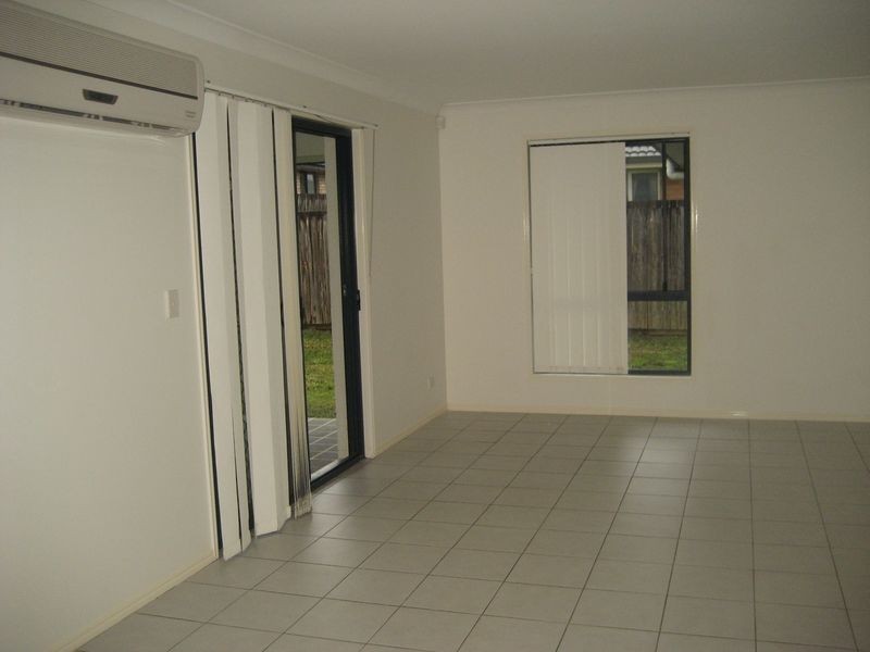 2 Dewhurst Crescent, Raceview QLD 4305