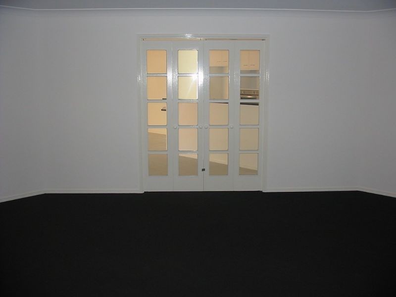 2 Dewhurst Crescent, Raceview QLD 4305