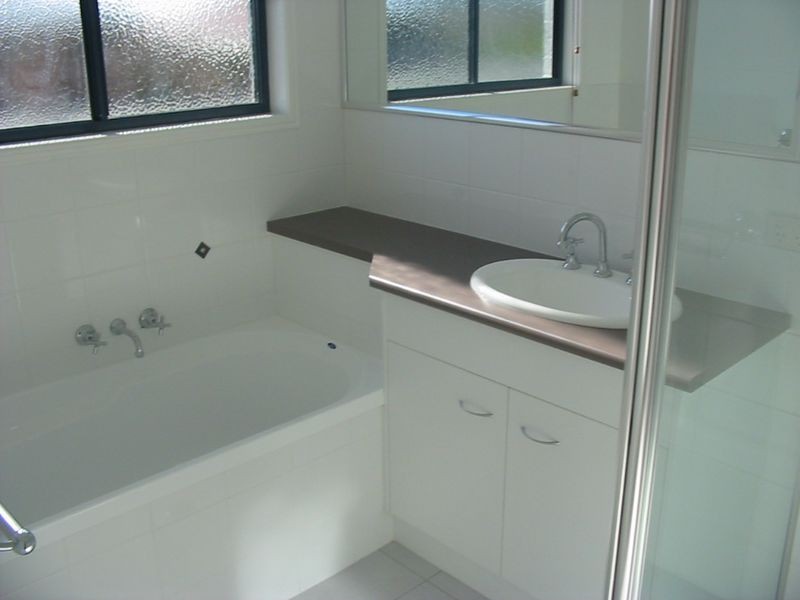 2 Dewhurst Crescent, Raceview QLD 4305