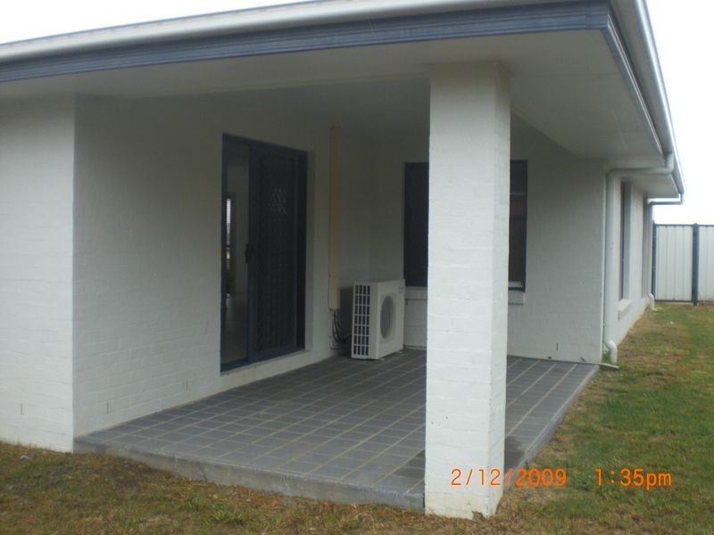 2 Dewhurst Crescent, Raceview QLD 4305