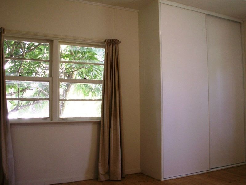 21 Samford Street, Leichhardt QLD 4305