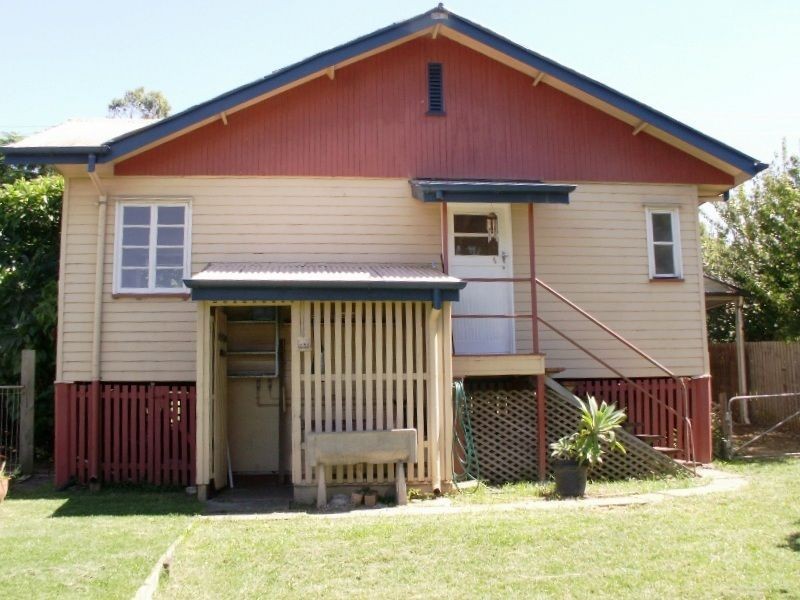 21 Samford Street, Leichhardt QLD 4305
