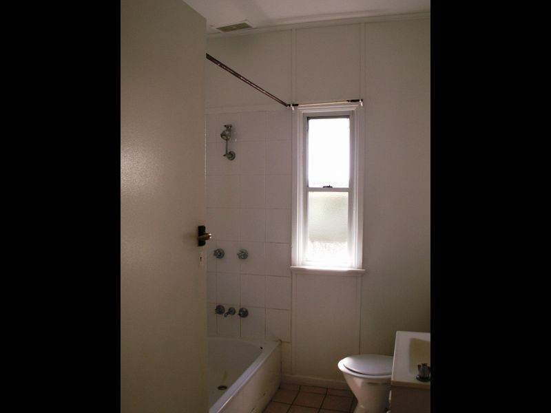 21 Samford Street, Leichhardt QLD 4305