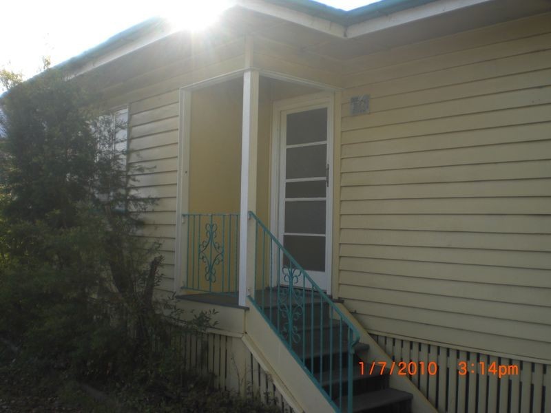 202 Glebe Road, Booval QLD 4304
