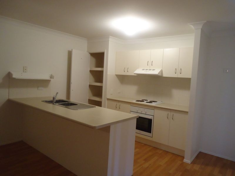 6 Wattle Crescent, Raceview QLD 4305