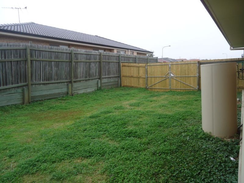 6 Wattle Crescent, Raceview QLD 4305