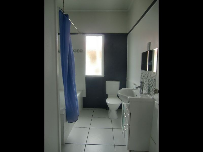 15 Casey Street, Leichhardt QLD 4305