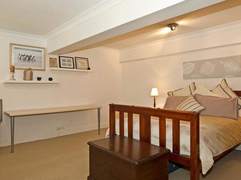 85 Brisbane Road, Newtown QLD 4305