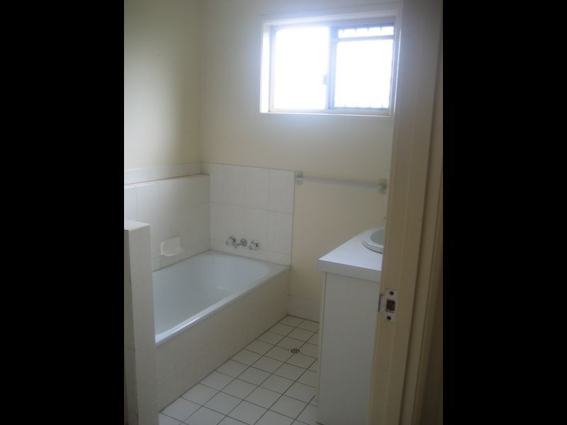 10/23 South Station Road, Booval QLD 4304