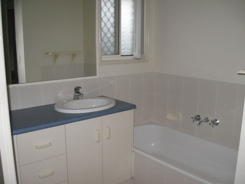 4 Dakota Place, Brassall QLD 4305