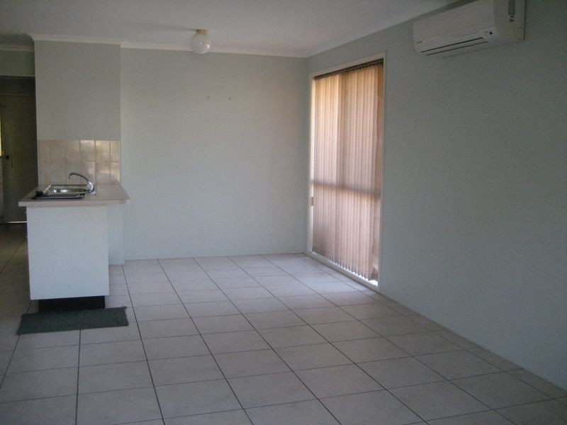 2/17 Somerfield Street, Redbank Plains QLD 4301