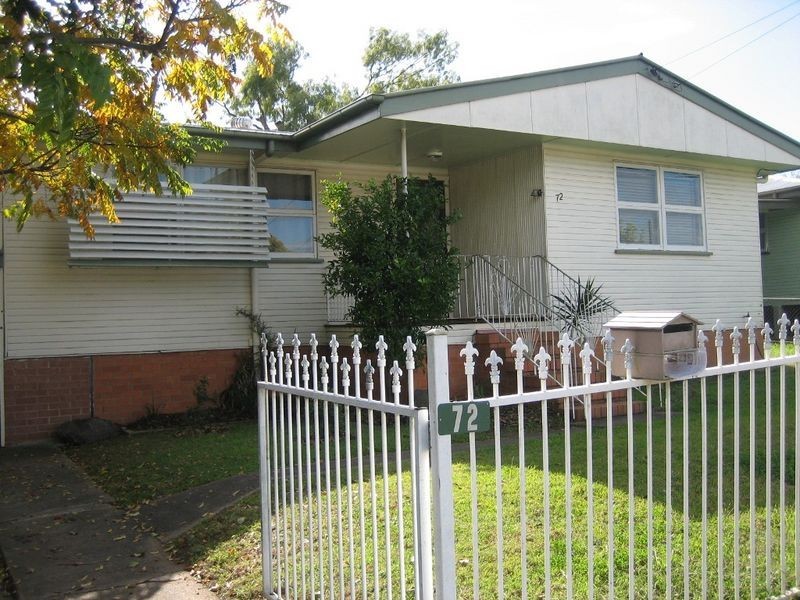 72 Robertson Road, Eastern Heights QLD 4305