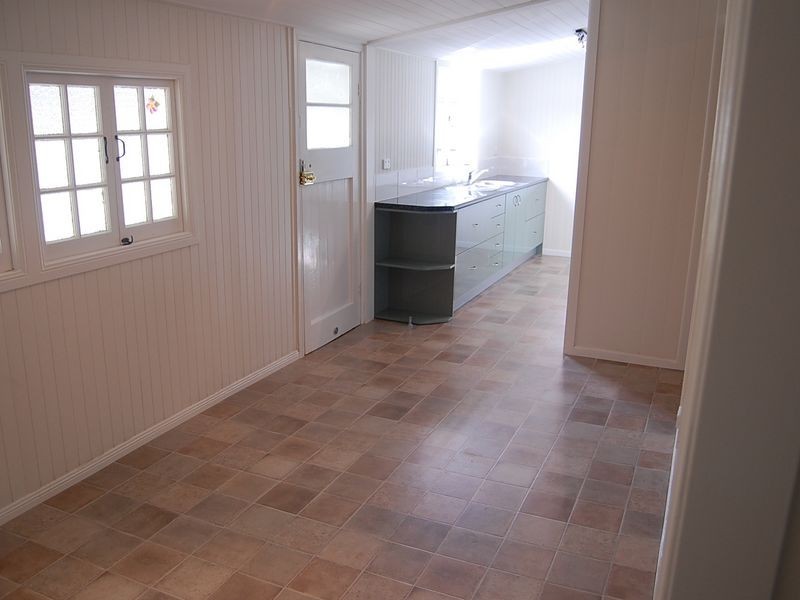 18 Teape Street, Silkstone QLD 4304