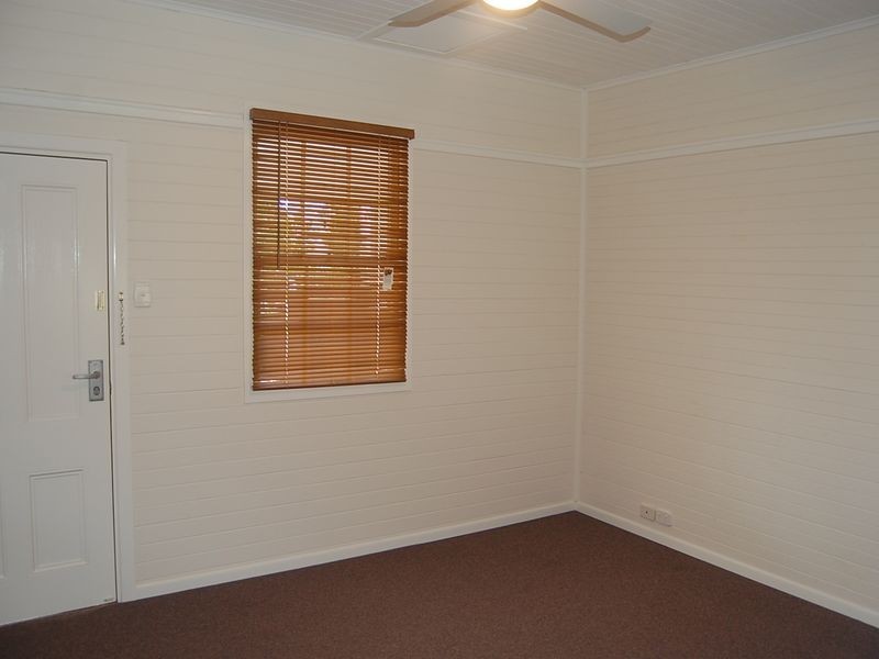 18 Teape Street, Silkstone QLD 4304