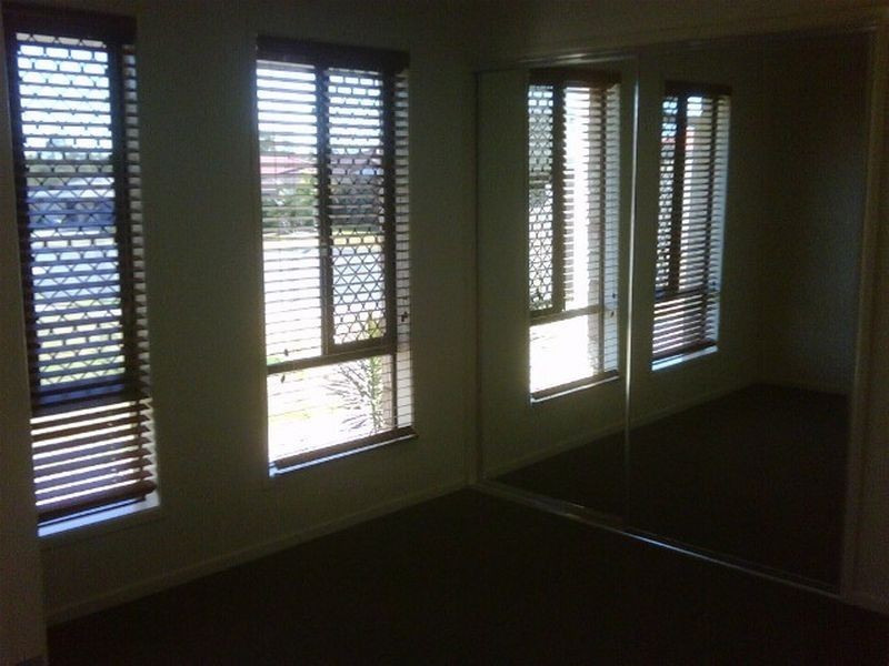 37 Burswood Close, Wulkuraka QLD 4305