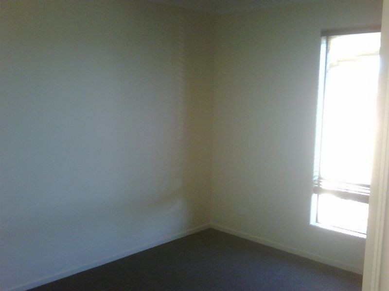 37 Burswood Close, Wulkuraka QLD 4305