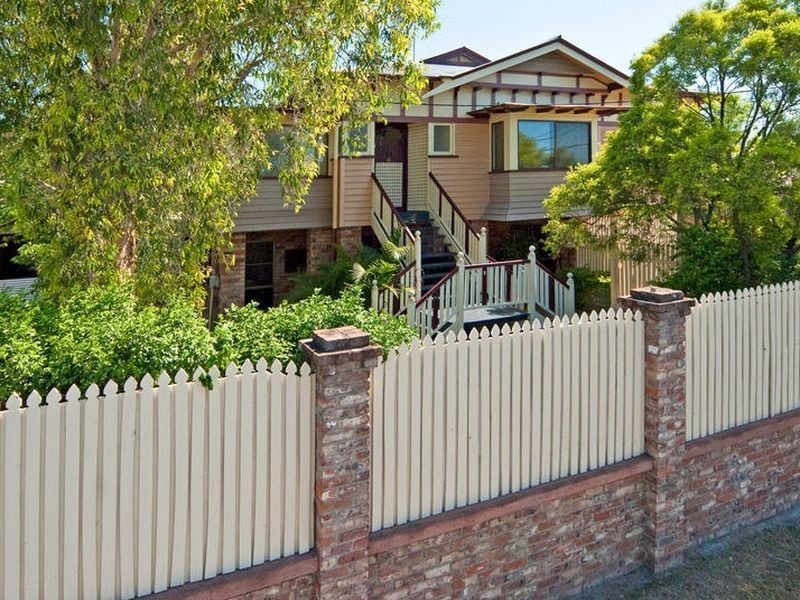 85 Brisbane Road, Newtown QLD 4305