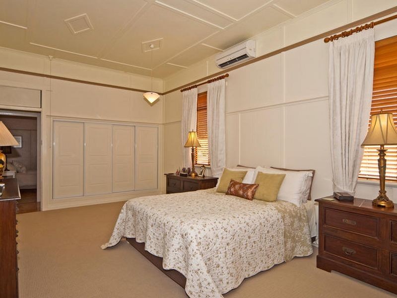 85 Brisbane Road, Newtown QLD 4305