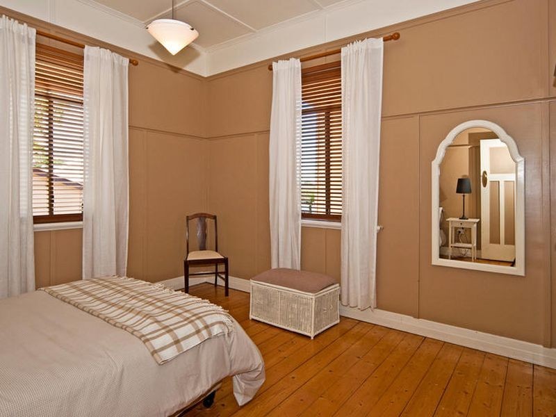 85 Brisbane Road, Newtown QLD 4305