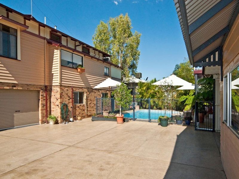 85 Brisbane Road, Newtown QLD 4305