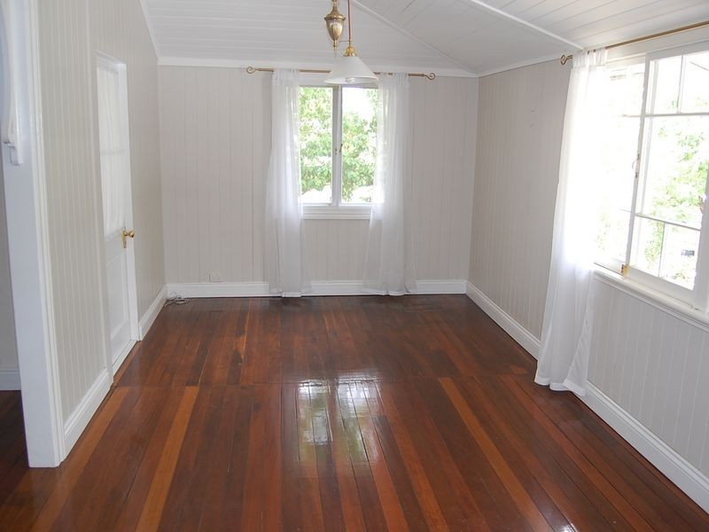 46 Whitehill Road, Eastern Heights QLD 4305