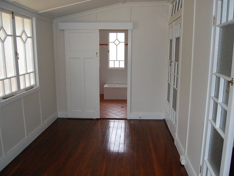 46 Whitehill Road, Eastern Heights QLD 4305