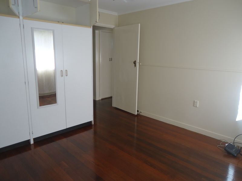 9 Baillieston Street, Leichhardt QLD 4305