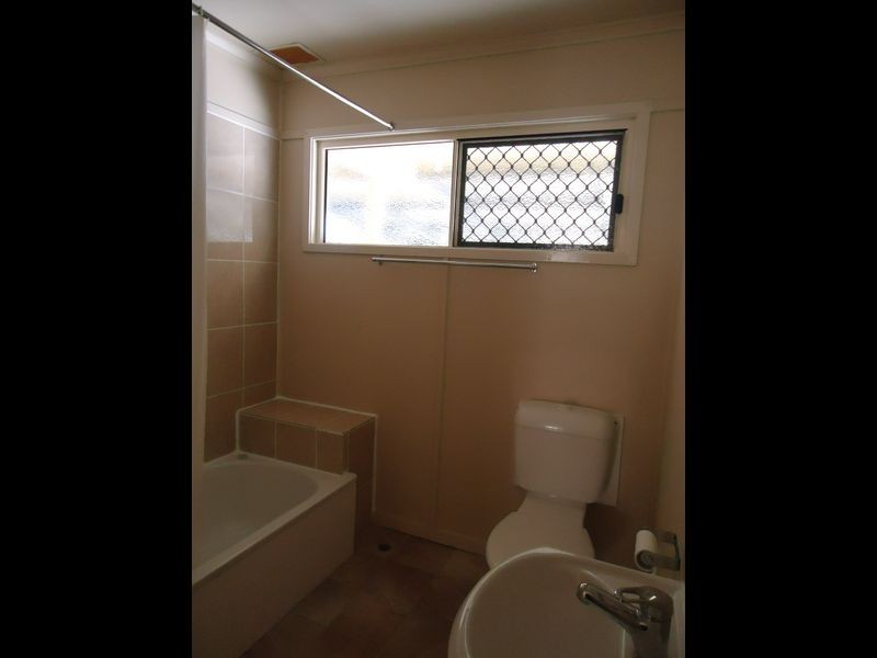 9 Baillieston Street, Leichhardt QLD 4305