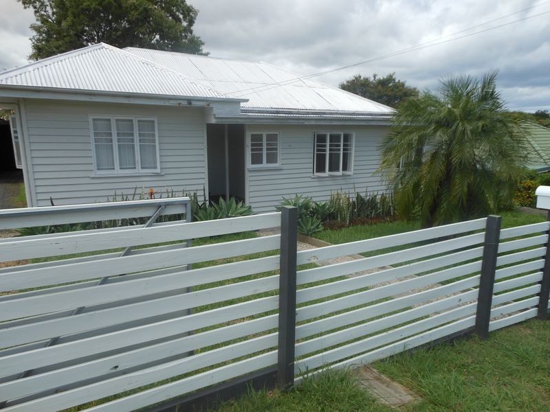19 Chermside Road, Eastern Heights QLD 4305