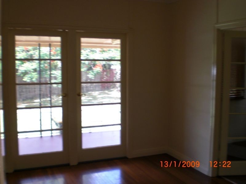 2 George Lane, Newtown QLD 4305