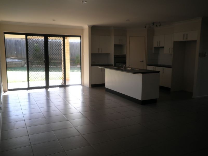 7 Cedarwood Drive, Brassall QLD 4305