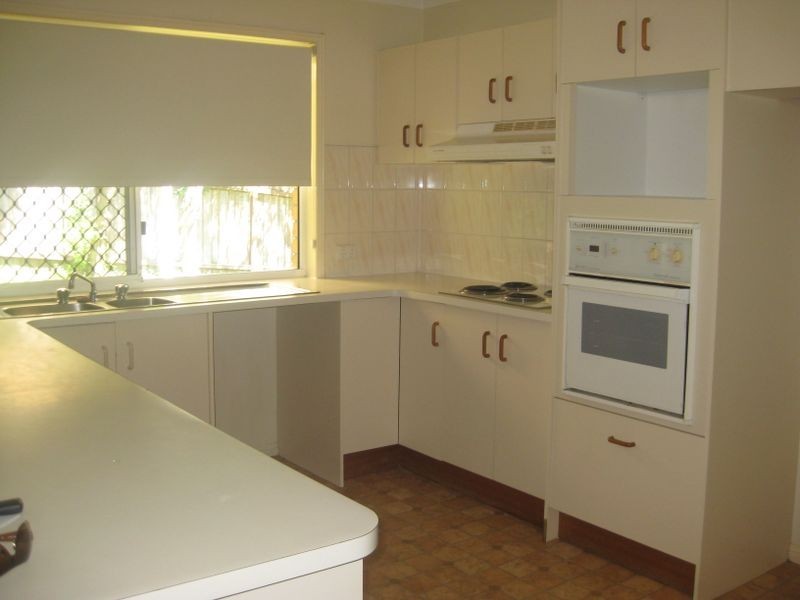 2 Manchester St, North Ipswich QLD 4305