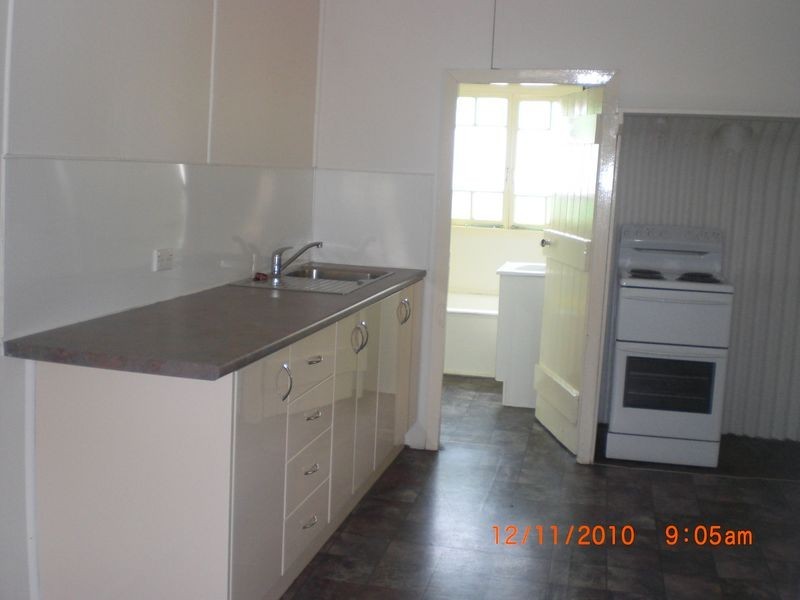 3 Shine Street, One Mile QLD 4305