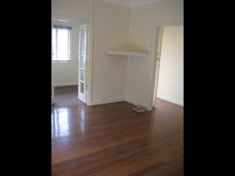 2 George Lane, Newtown QLD 4305