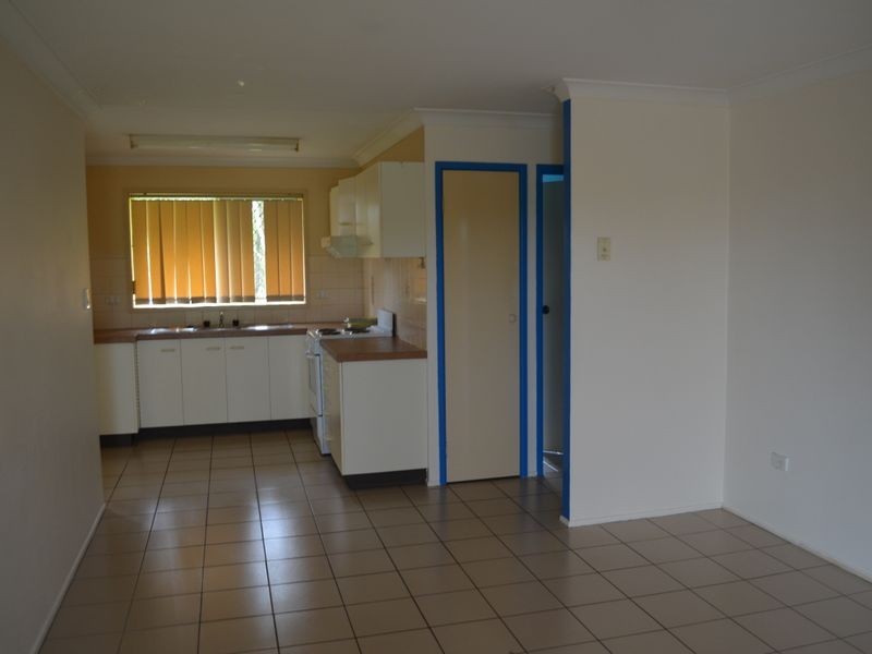 2/102 Mary Street, Blackstone QLD 4304