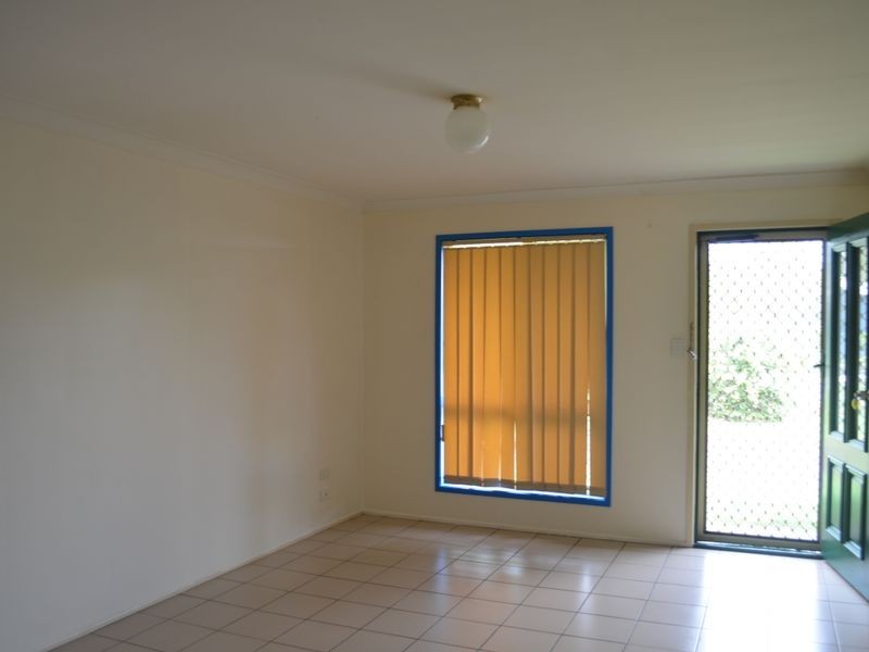 2/102 Mary Street, Blackstone QLD 4304