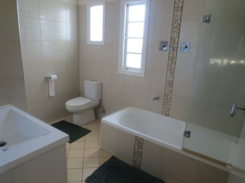 24 Thompson Street, Bundamba QLD 4304