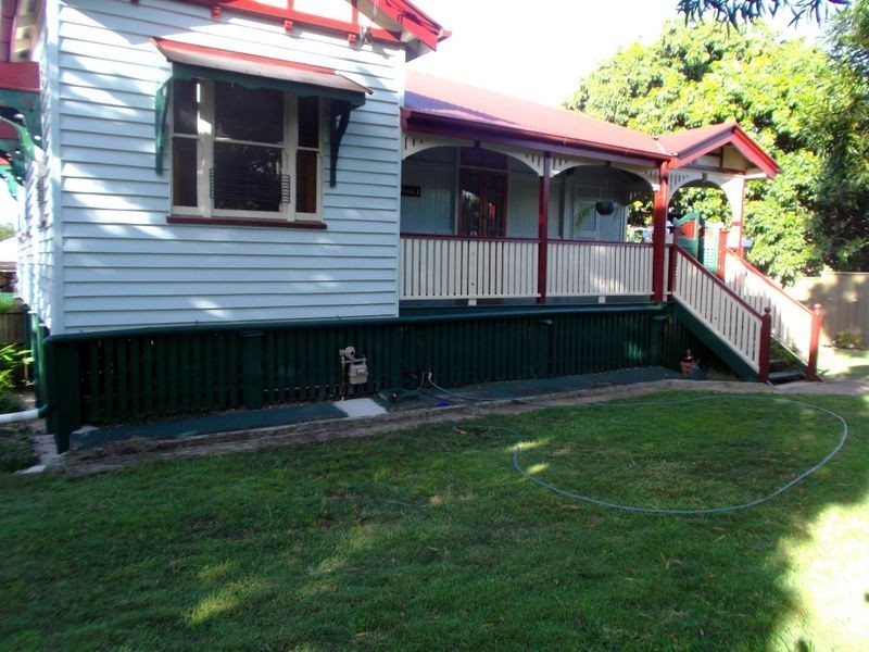 12 Brisbane Road, East Ipswich QLD 4305