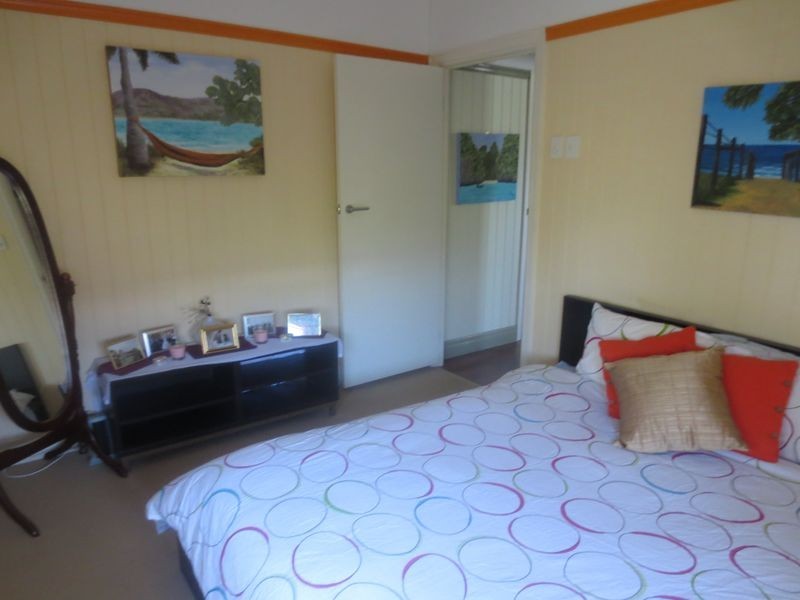24 Thompson Street, Bundamba QLD 4304