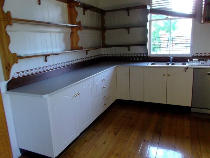 12 Brisbane Road, East Ipswich QLD 4305