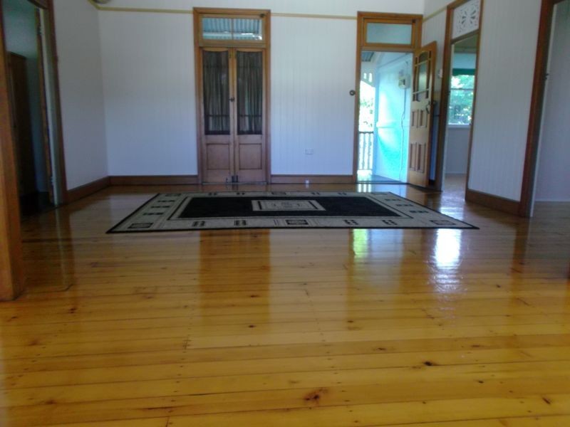 12 Brisbane Road, East Ipswich QLD 4305