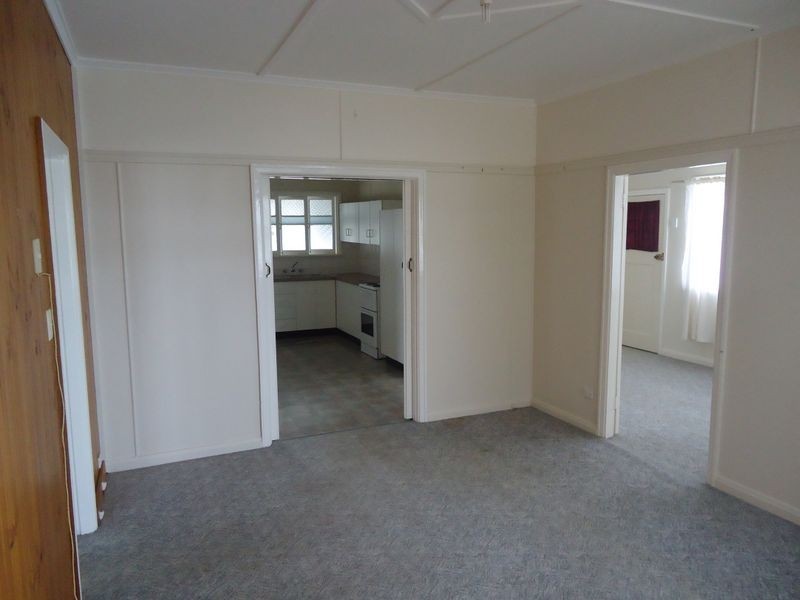 36 Pemberton St, Booval QLD 4304