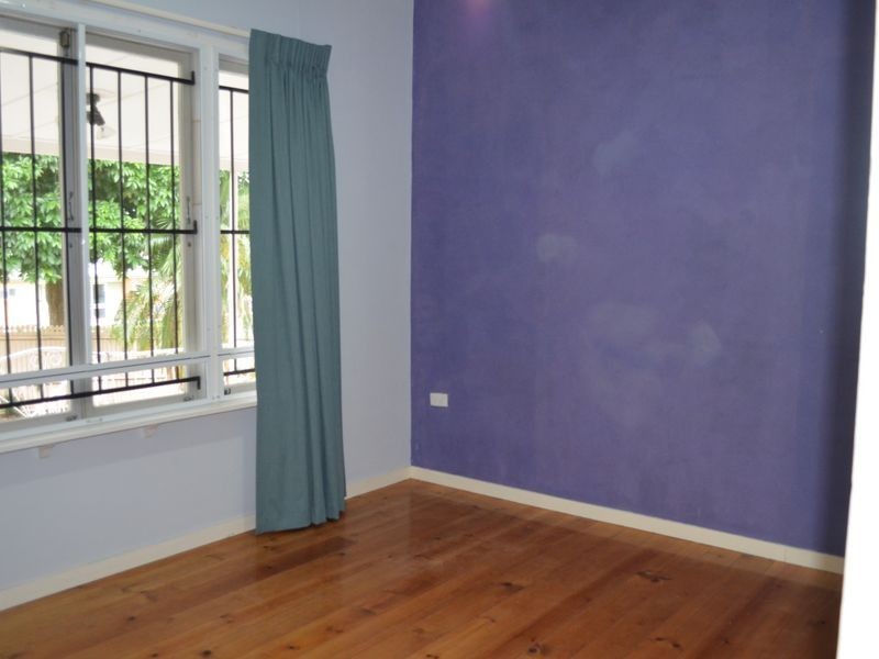 14 Cameron Street, Brassall QLD 4305