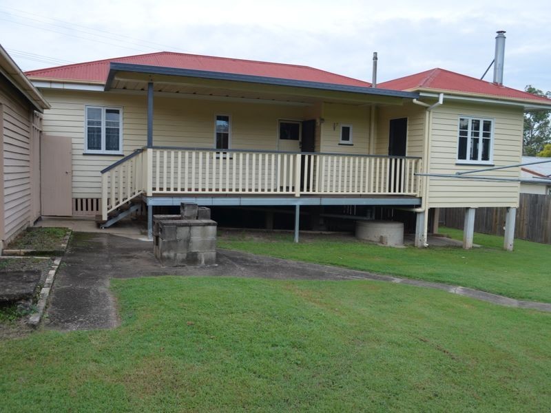 14 Cameron Street, Brassall QLD 4305