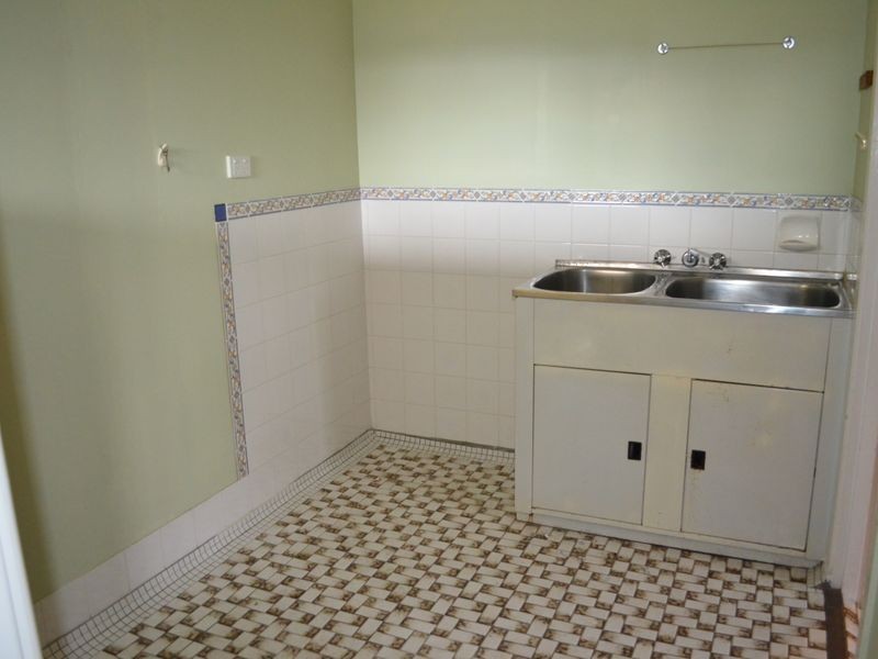 14 Cameron Street, Brassall QLD 4305